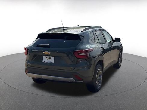 Used 2025 Chevrolet Trax LT image 15