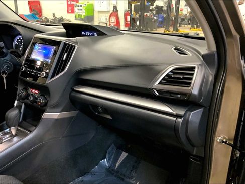 Used 2019 Subaru Forester Premium w/ All-Weather Package image 19