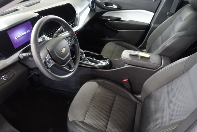 Used 2025 Chevrolet Trax LT FWD image 10