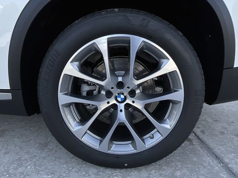 New 2026 BMW X5 sDrive40i w/ Climate Comfort Package image 7