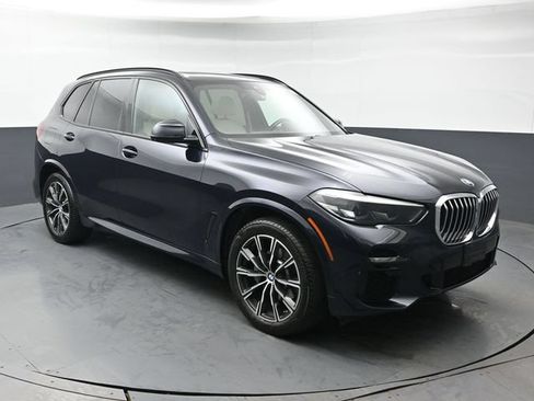 Used 2022 BMW X5 xDrive40i w/ M Sport Package AWD/4WD image 1