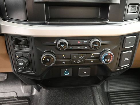 New 2025 Ford F350 XLT image 32