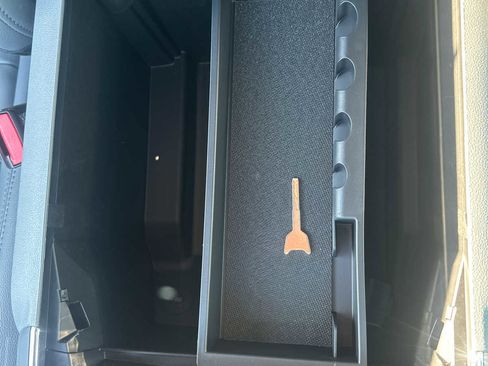 Used 2025 Ford F150 Lightning Flash image 41