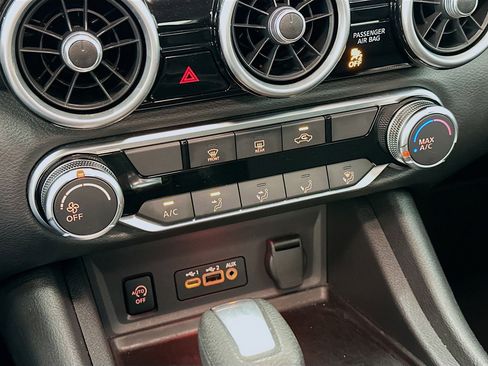 Used 2025 Nissan Sentra SV image 23