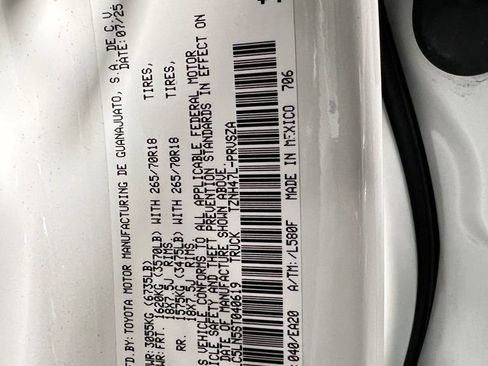 Certified 2025 Toyota Tacoma TRD Off-Road image 49