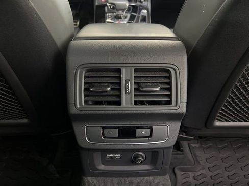 Used 2023 Audi SQ5 Premium Plus w/ Premium Plus Package image 17