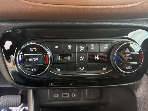 Used 2021 Buick Encore GX Essence w/ Advanced Technology Package image 29