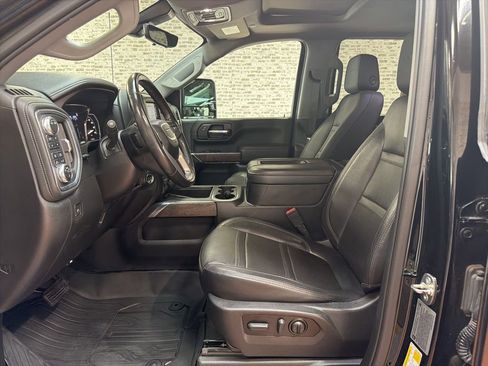 Used 2022 GMC Sierra 2500 Denali w/ Denali Ultimate Package AWD/4WD image 24