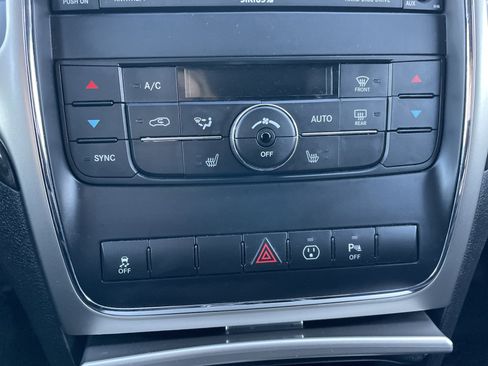 Used 2013 Jeep Grand Cherokee Laredo image 47