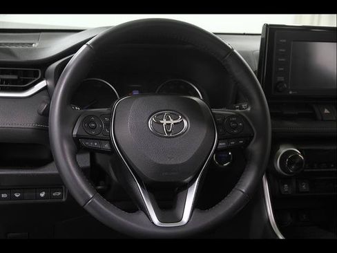 Used 2020 Toyota RAV4 XLE w/ Convenience Package AWD/4WD image 7
