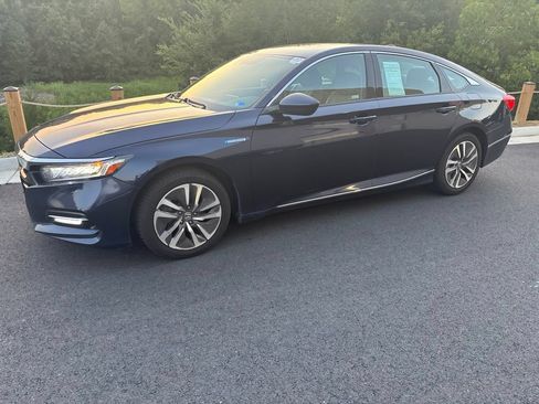 Used 2019 Honda Accord EX image 2