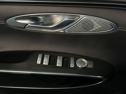 Used 2025 Genesis GV70 2.5T image 15