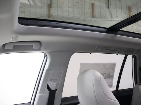 New 2026 Toyota Grand Highlander AWD image 30