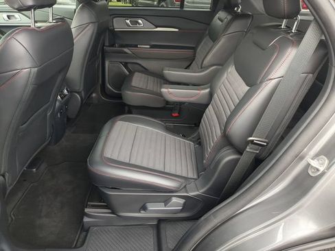 Used 2025 Ford Explorer ST-Line AWD/4WD image 28