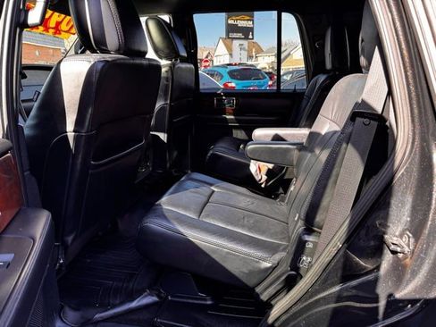 Used 2015 Lincoln Navigator 4WD image 20