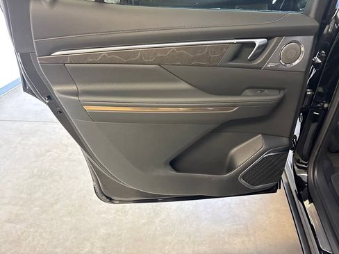 New 2025 Buick Enclave Avenir w/ Trailering Package, 5000 lbs. image 27