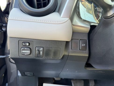 Used 2016 Toyota RAV4 XLE FWD image 15