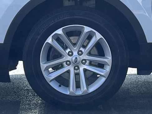 Used 2016 Ford Explorer FWD image 29