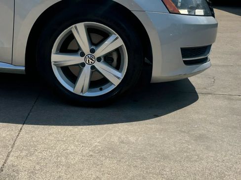 Used 2012 Volkswagen Passat 2.5 SE FWD image 13