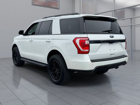 Used 2020 Ford Expedition XLT w/ Equipment Group 202A AWD/4WD image 4