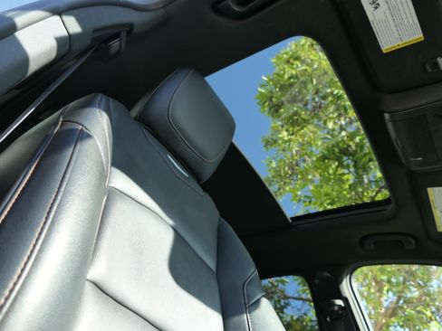 Used 2023 Cadillac XT4 Sport w/ Cold Weather Package FWD image 29