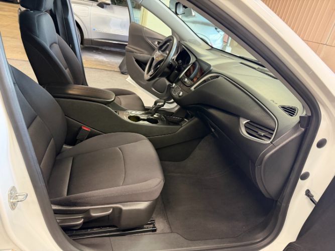 Used 2024 Chevrolet Malibu LT FWD image 29