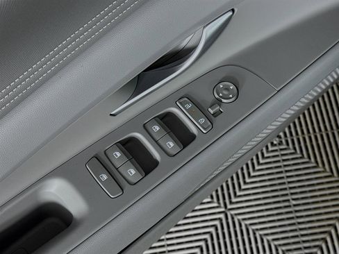 New 2026 Hyundai Elantra SEL Sport FWD image 19