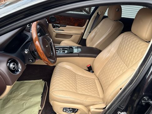 Used 2016 Jaguar XJ L Portfolio image 11