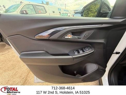Used 2023 Chevrolet TrailBlazer RS AWD/4WD image 9