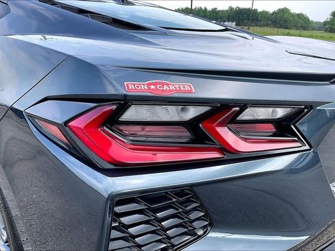 Certified 2021 Chevrolet Corvette Stingray Preferred Cpe w/ Body-Color Dual Roof Package RWD image 17
