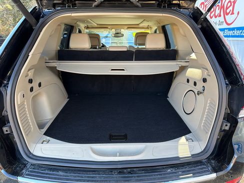 Used 2021 Jeep Grand Cherokee Limited w/ Luxury Group II image 15