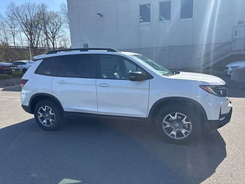Used 2023 Honda Passport TrailSport image 17