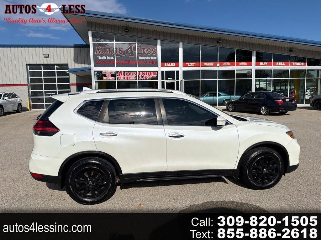 Used 2017 Nissan Rogue SV FWD image 1