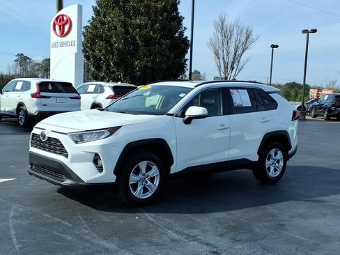 Used 2019 Toyota RAV4 XLE w/ Convenience Package image 7