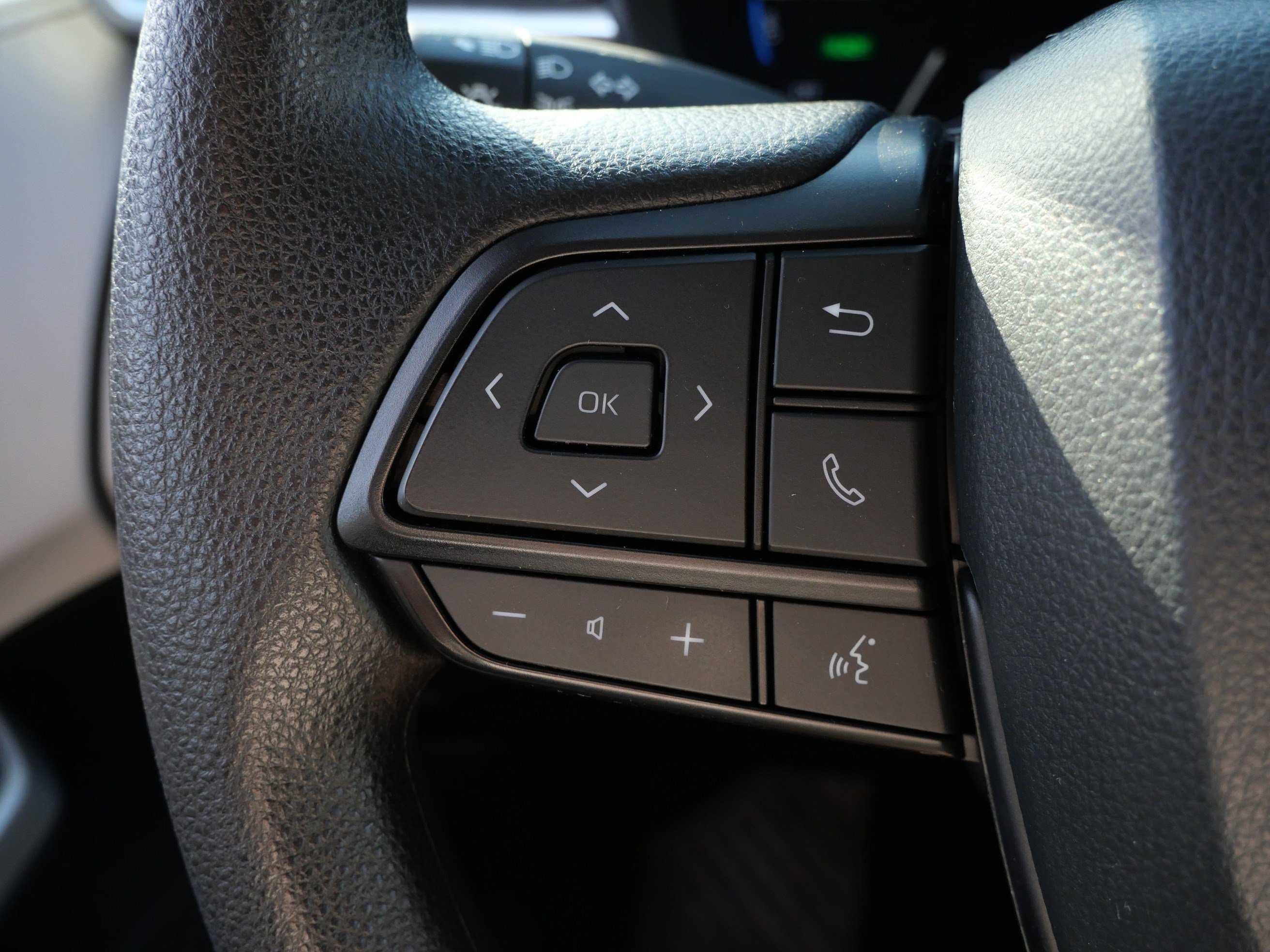Used 2025 Toyota Sienna LE AWD/4WD image 26