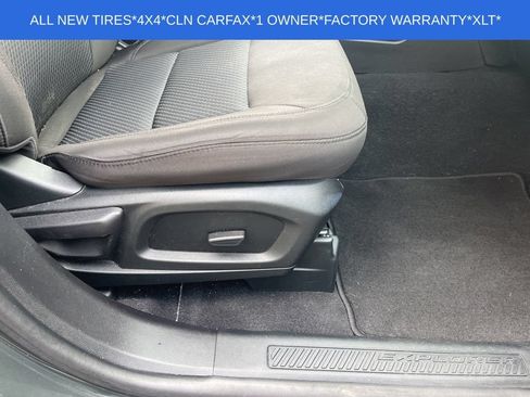 Used 2023 Ford Explorer XLT AWD/4WD image 22