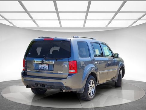 Used 2011 Honda Pilot Touring image 3