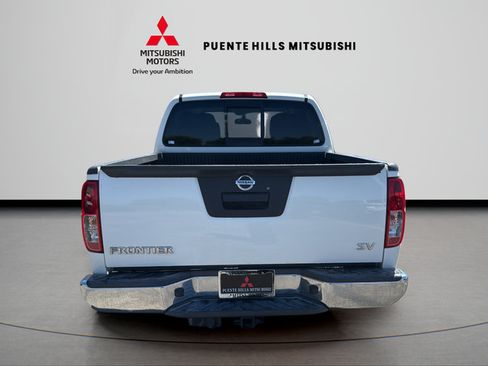 Used 2019 Nissan Frontier SV RWD image 6