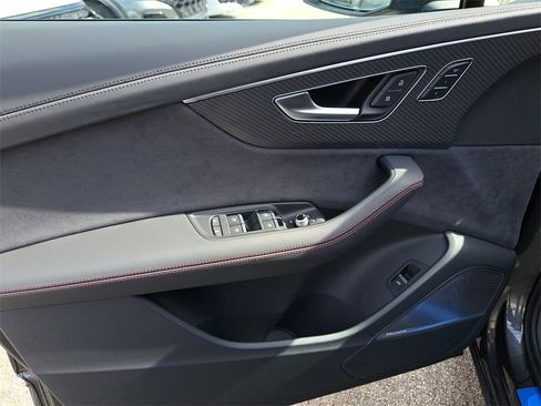 New 2026 Audi SQ7 Prestige image 19