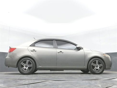 Used 2010 Kia Forte EX image 43