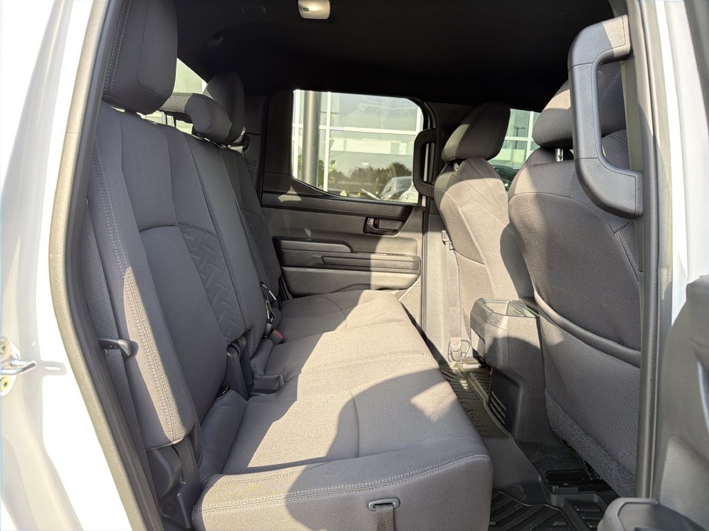 Used 2025 Toyota Tacoma SR5 AWD/4WD image 15