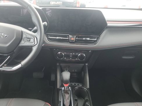 Used 2025 Chevrolet TrailBlazer RS w/ Convenience Package image 10