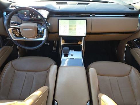 Used 2024 Land Rover Range Rover Long Wheelbase SE AWD/4WD image 12