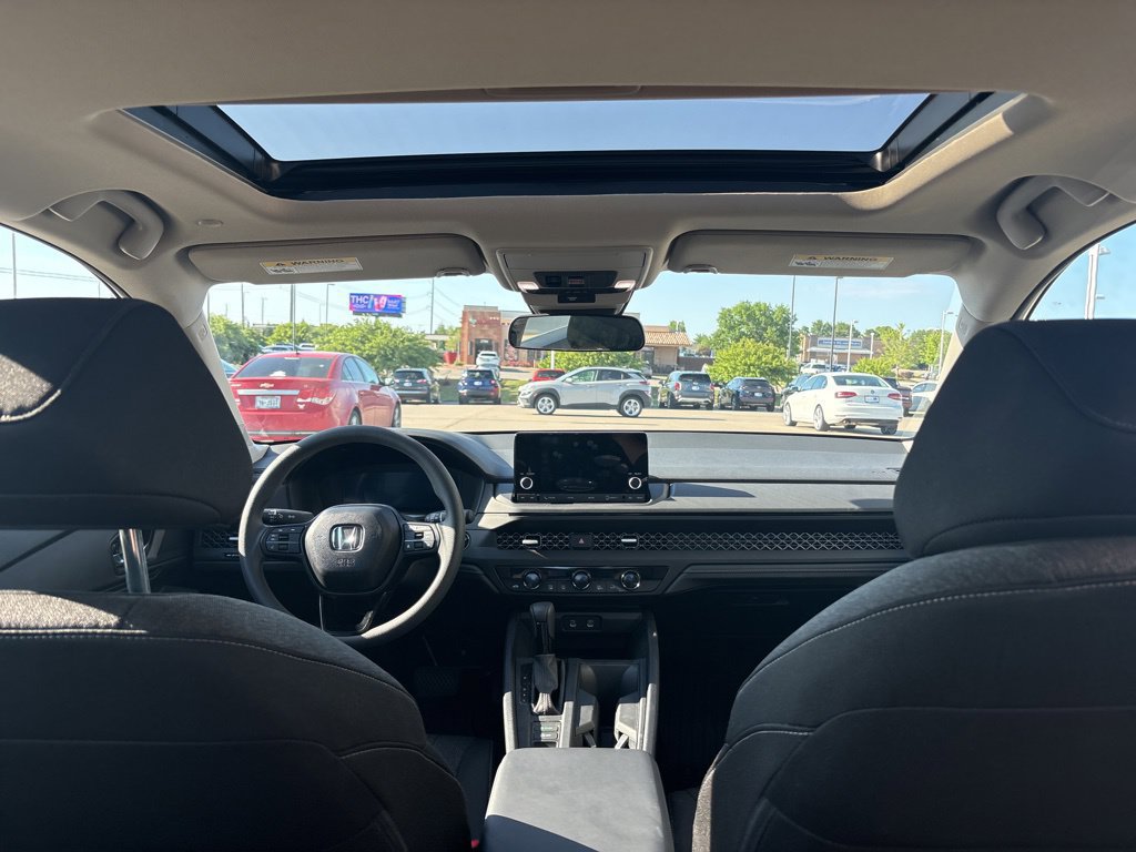 Certified 2025 Honda Accord SE image 29