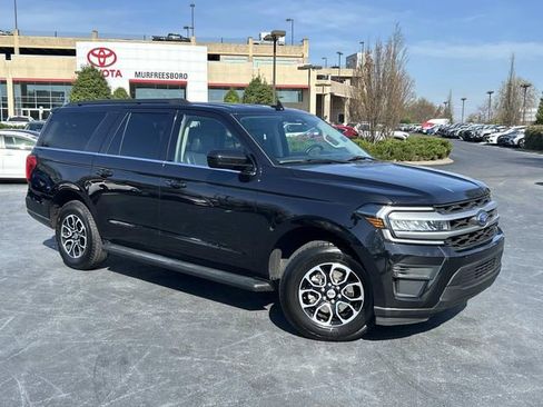 Used 2024 Ford Expedition Max XLT image 2