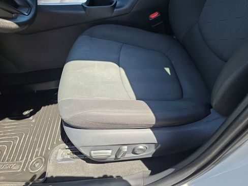 Used 2023 Toyota RAV4 XLE AWD/4WD image 31