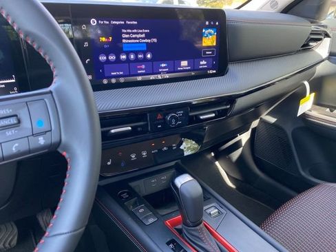 New 2026 Nissan Kicks SR w/ Cold Weather Package image 16