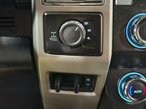 Used 2021 Ford F250 Lariat w/ Lariat Value Package image 40