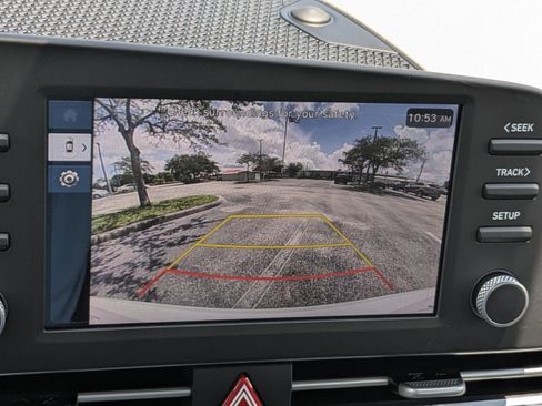 Used 2025 Hyundai Elantra Sport FWD image 23