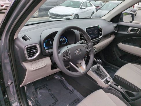 New 2026 Hyundai Venue SEL FWD image 18